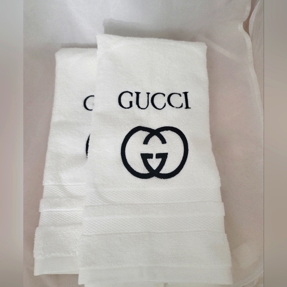 4pc Luxurious Style Embroidered Towel Set - Picture 2 of 3